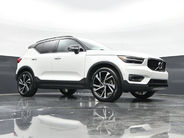 Used 2021 Volvo XC40 T5 R-Design w/ Advanced Package AWD/4WD image 46
