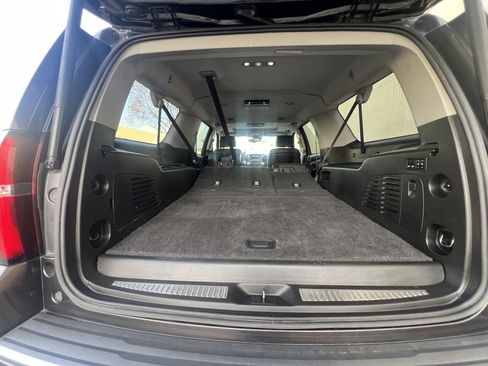 Used 2016 Chevrolet Suburban LTZ image 20