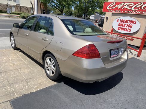 Used 2006 Honda Accord EX image 5