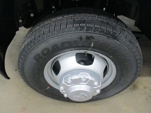 Used 2024 RAM 3500 Tradesman image 9