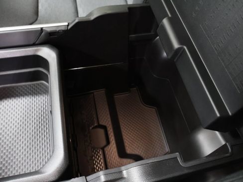 New 2026 RAM 1500 4x4 Quad Cab image 25