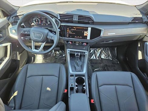 New 2025 Audi Q3 2.0T Premium image 13