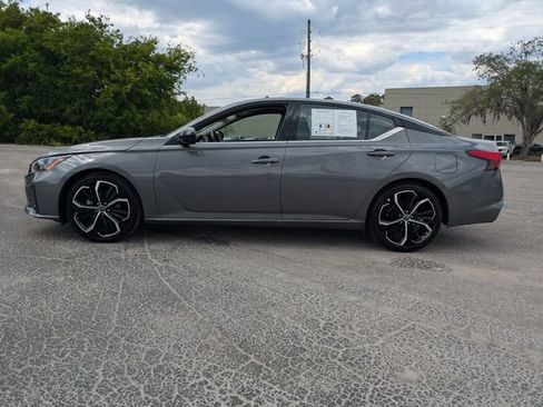 Used 2024 Nissan Altima 2.5 SR FWD image 4