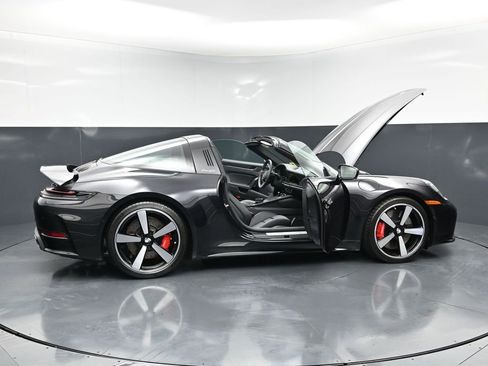 Certified 2026 Porsche 911 Targa 4S AWD/4WD image 31