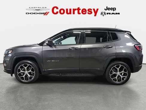 Certified 2024 Jeep Compass Limited image 6