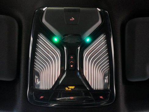 Used 2021 BMW X5 xDrive40i w/ Premium Package 2 image 32