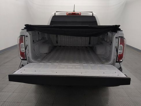 Used 2017 GMC Canyon 2WD Crew Cab w/ Convenience Package image 29