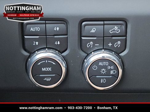 Used 2025 GMC Sierra 2500 AT4 AWD/4WD image 18