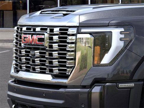 New 2026 GMC Sierra 2500 Denali w/ Denali Reserve Package image 13