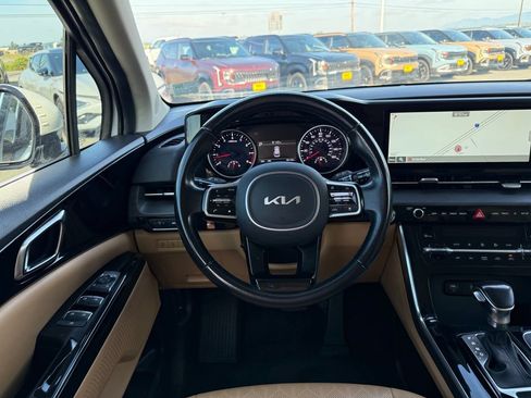 Certified 2022 Kia Carnival EX FWD image 21