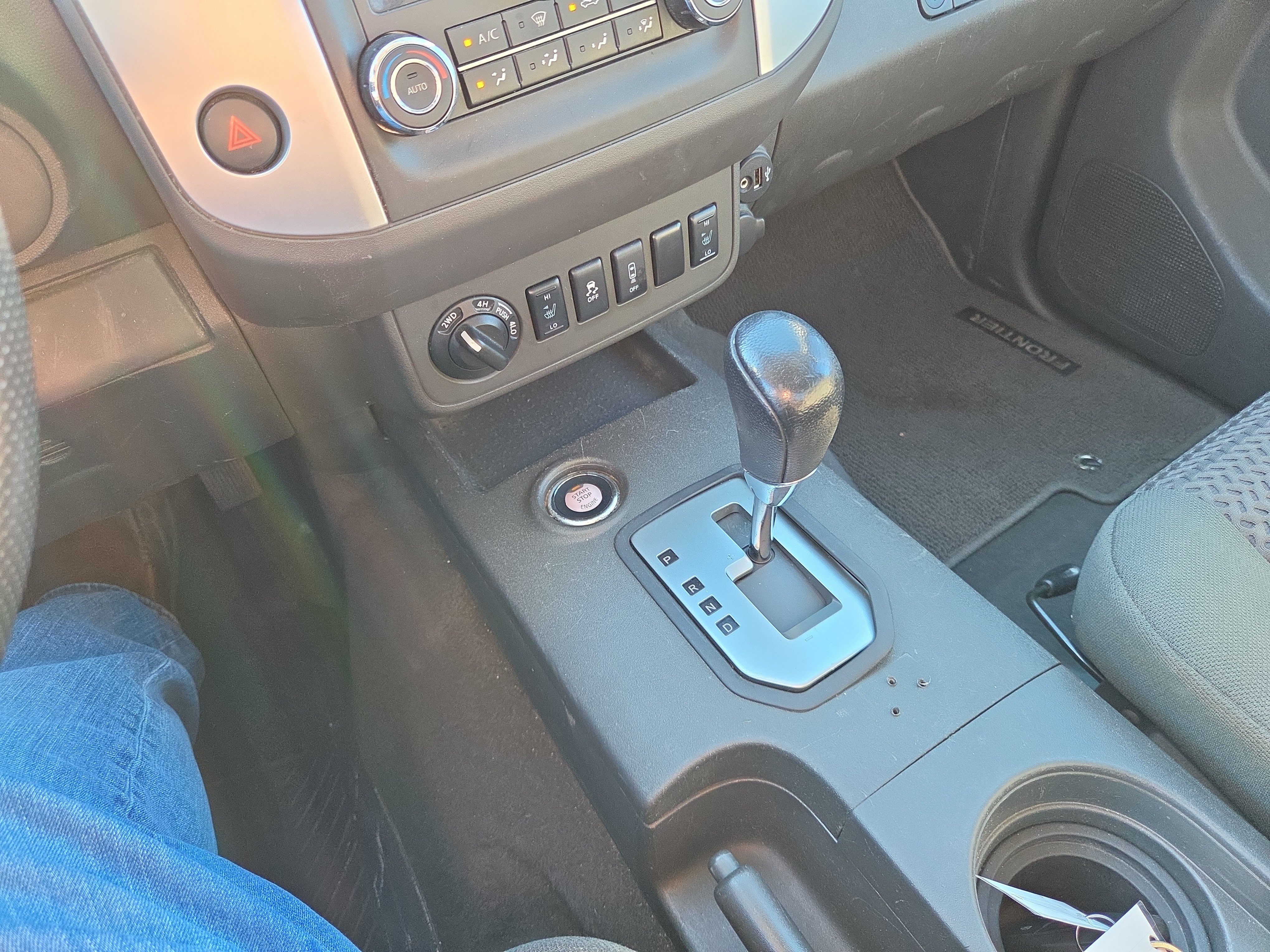 Used 2020 Nissan Frontier SV AWD/4WD image 11