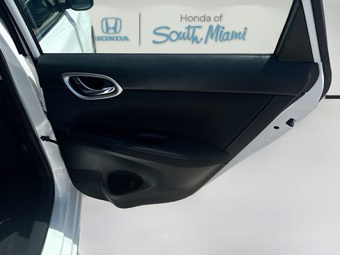 Used 2015 Nissan Sentra SV w/ Style Package FWD image 29