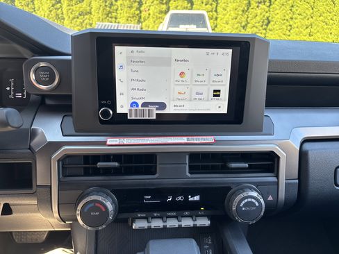Certified 2026 Toyota 4Runner SR5 AWD/4WD image 26