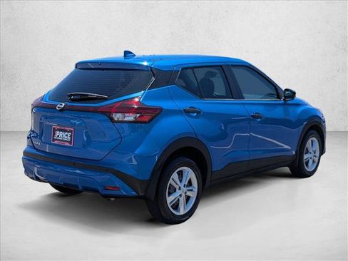 Used 2023 Nissan Kicks S FWD image 5