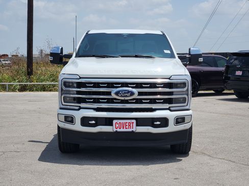 Used 2024 Ford F250 Platinum AWD/4WD image 2