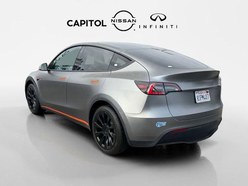 Used 2020 Tesla Model Y Long Range image 7