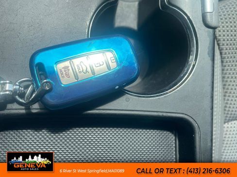 Used 2011 Hyundai Sonata SE FWD image 16