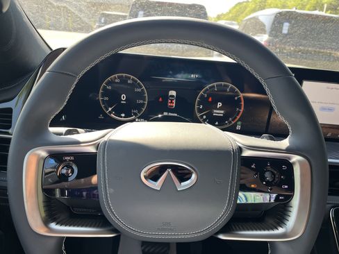 New 2025 INFINITI QX80 Autograph image 9