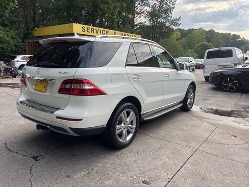 Used 2015 Mercedes-Benz ML 350 4MATIC image 5