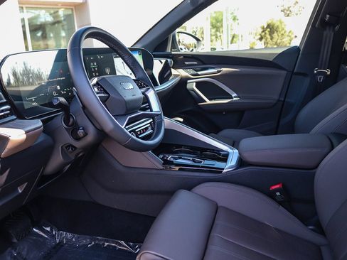 Certified 2025 Audi Q5 Premium AWD/4WD image 19