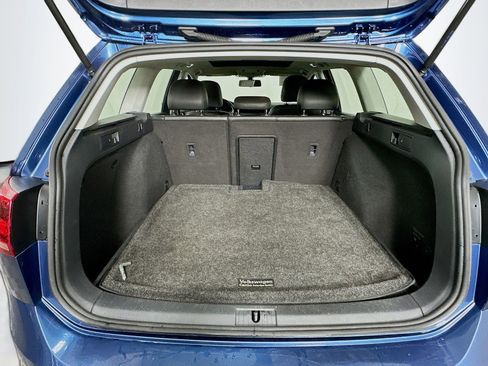 Used 2017 Volkswagen Golf Alltrack S image 28