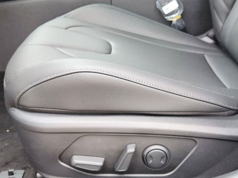 New 2026 Hyundai Elantra Limited FWD image 20