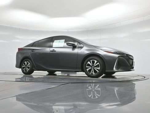 Used 2018 Toyota Prius Prime Plus image 44