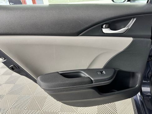 Used 2018 Honda Civic EX image 27
