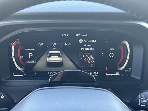 Certified 2025 Nissan Rogue SL w/ Tech Package AWD/4WD image 29