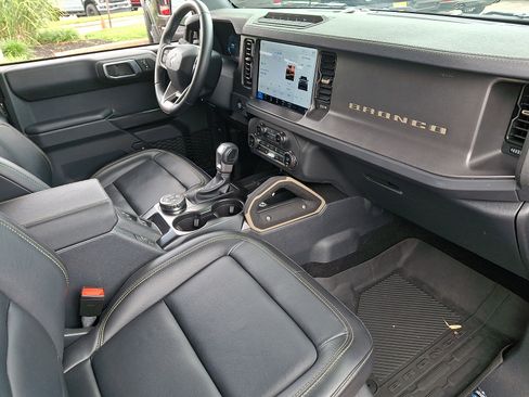 Certified 2025 Ford Bronco Badlands AWD/4WD image 12