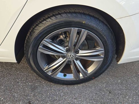 Used 2021 Volkswagen Jetta R-Line image 14