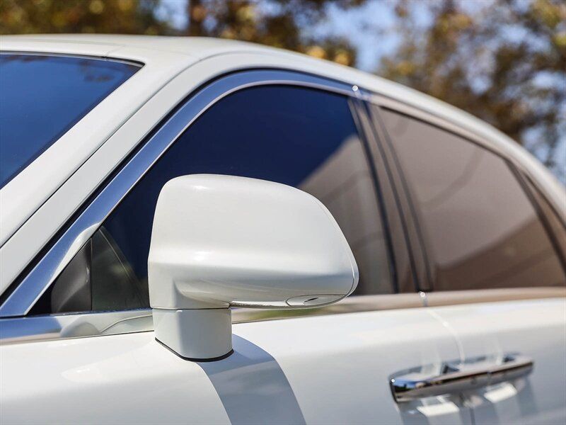 Used 2012 Rolls-Royce Ghost Extended Wheelbase RWD image 17