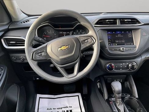 Used 2023 Chevrolet TrailBlazer LS AWD/4WD image 5