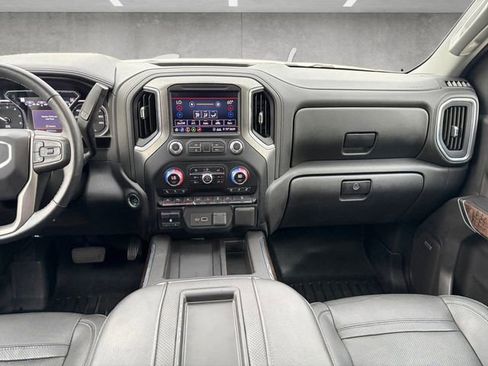 Used 2020 GMC Sierra 1500 Denali w/ Denali Premium Package image 3