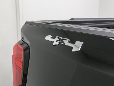 Used 2023 GMC Sierra 1500 Elevation image 9