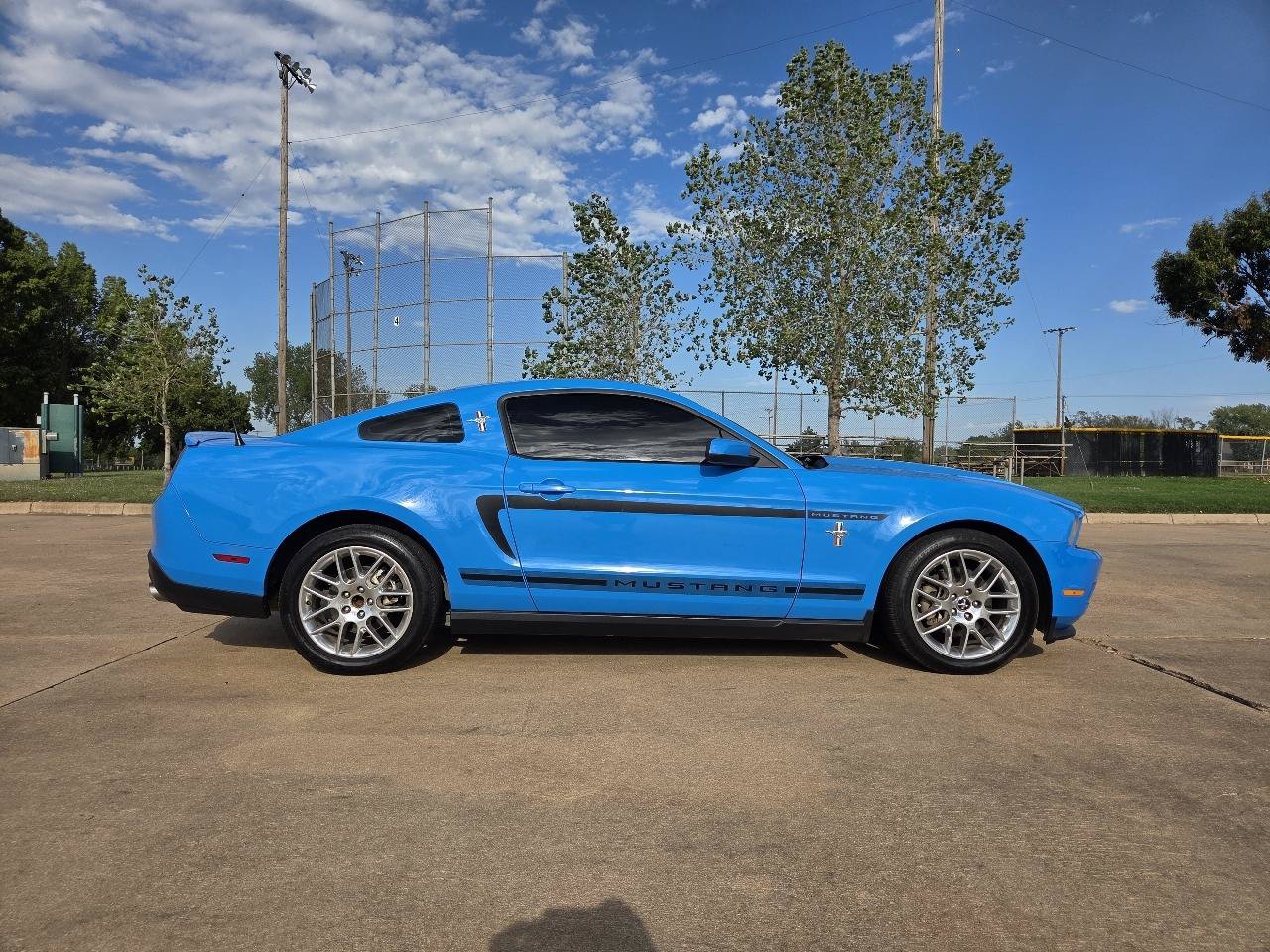 Used 2012 Ford Mustang Premium RWD image 22