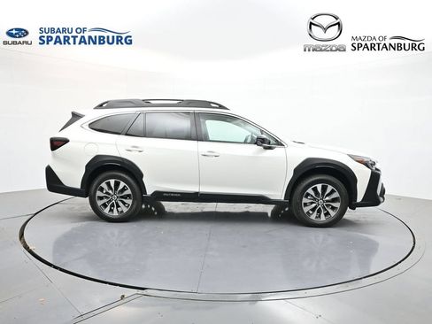 Certified 2025 Subaru Outback Limited AWD/4WD image 9