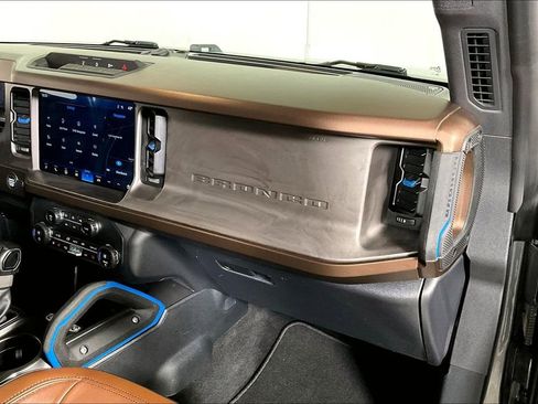 Used 2021 Ford Bronco Outer Banks image 16