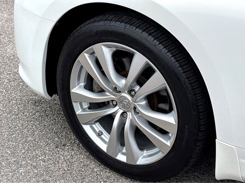 Used 2010 INFINITI M35 w/ Technology Pkg image 23