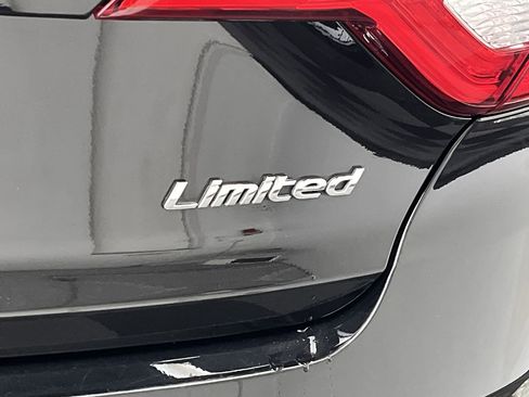 Used 2015 Hyundai Sonata Limited w/ Option Group 06 FWD image 29