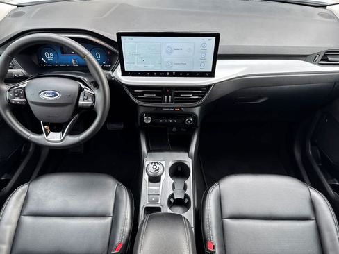 Certified 2025 Ford Escape Platinum AWD/4WD image 3