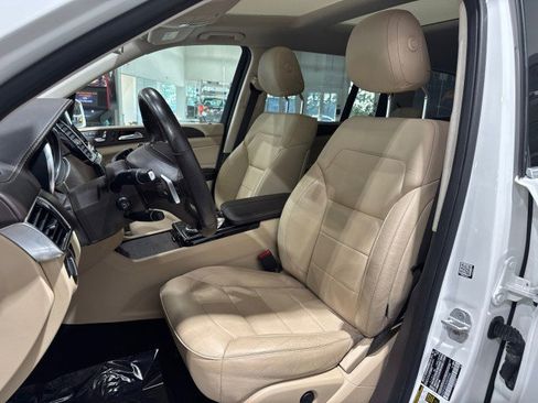 Used 2017 Mercedes-Benz GLS 450 4MATIC image 41