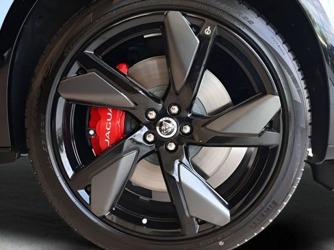 New 2026 Jaguar F-PACE SVR image 6