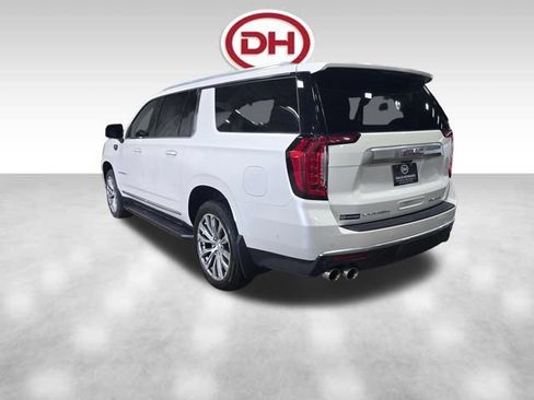 Used 2024 GMC Yukon XL Denali w/ Advanced Technology Package AWD/4WD image 11