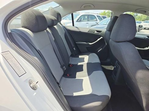 Used 2017 Volkswagen Jetta S FWD image 11