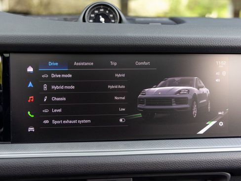 New 2026 Porsche Cayenne S image 38