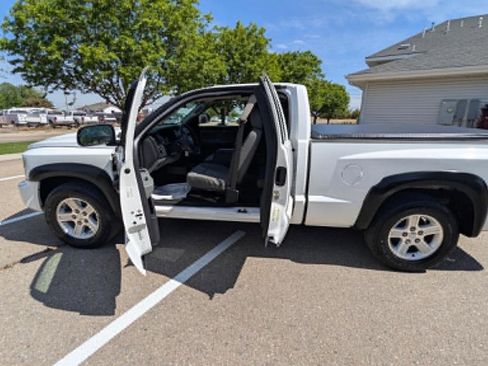 Used 2011 Dodge Dakota Big Horn w/ Trailer Tow Group AWD/4WD image 12