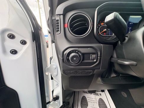 New 2026 Jeep Wrangler Unlimited Rubicon AWD/4WD image 19