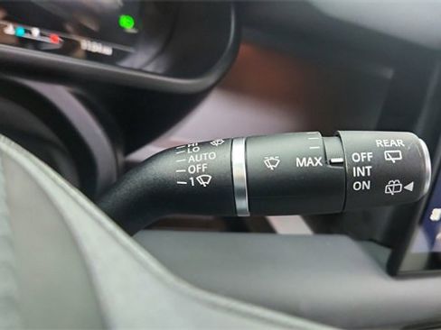 Used 2025 Land Rover Defender 110 X image 42