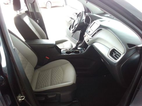 Used 2021 Chevrolet Equinox LS w/ LPO, Floor Liner Package image 17